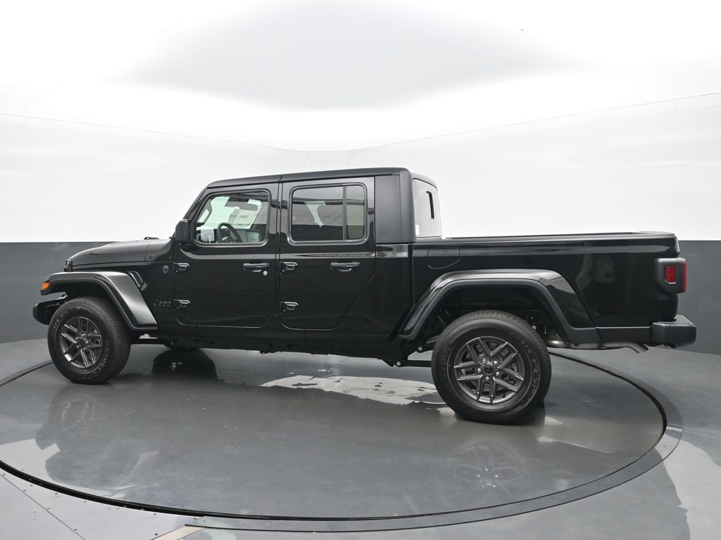 2025 Jeep Gladiator Sport photo 3