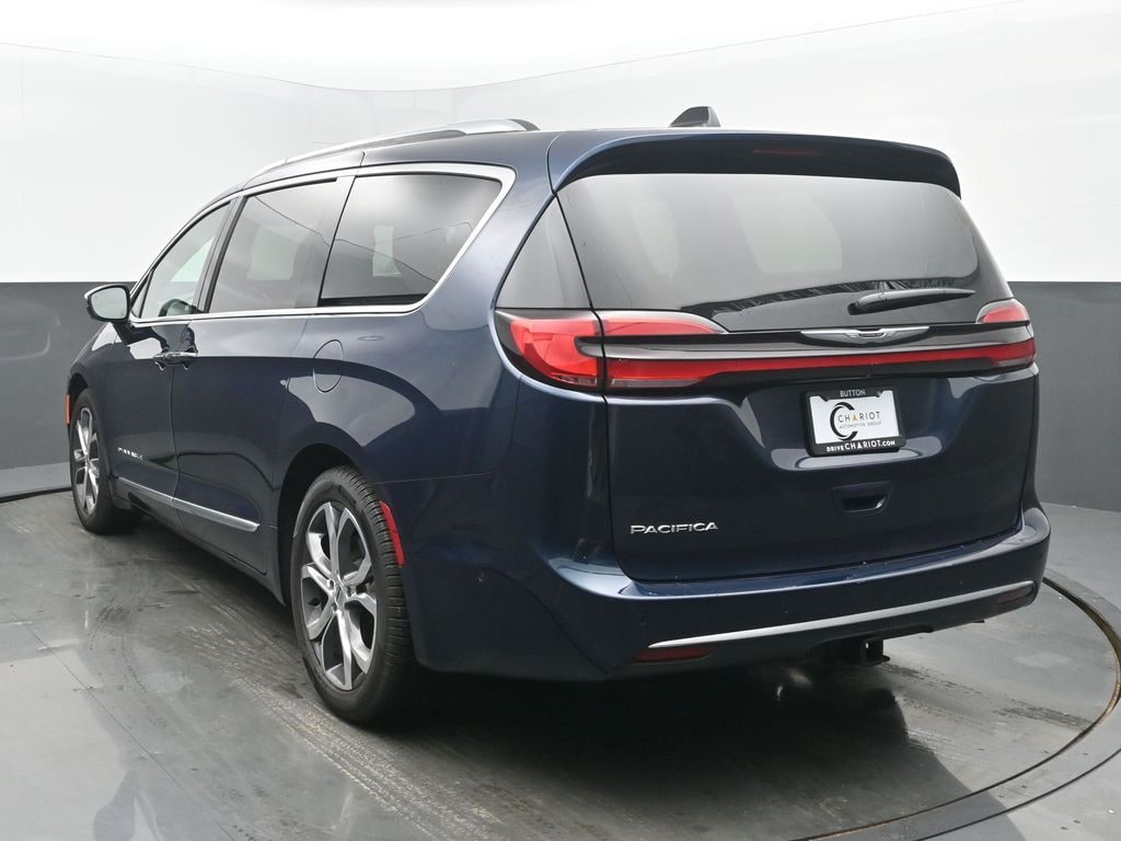 Used 2025 Chrysler Pacifica Pinnacle Minivan/Van