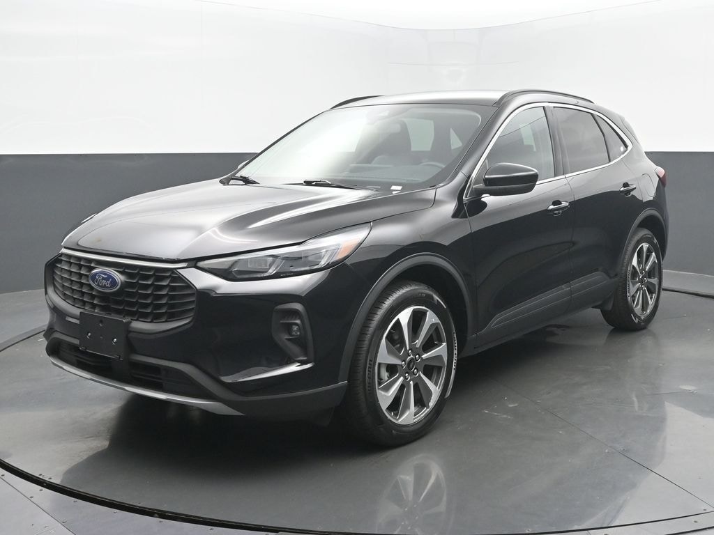 Used 2025 Ford Escape Platinum SUV