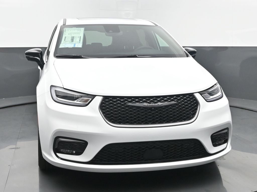 2026 Chrysler Pacifica Select - Photo 8