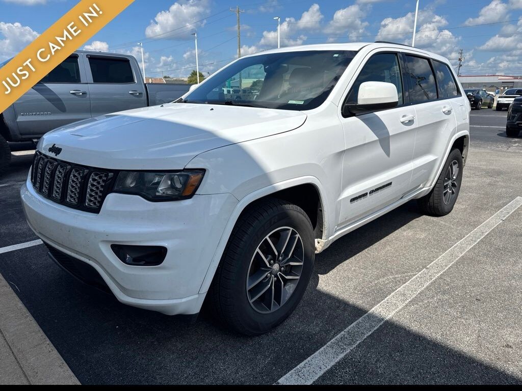 Used 2017 Jeep Grand Cherokee Altitude SUV