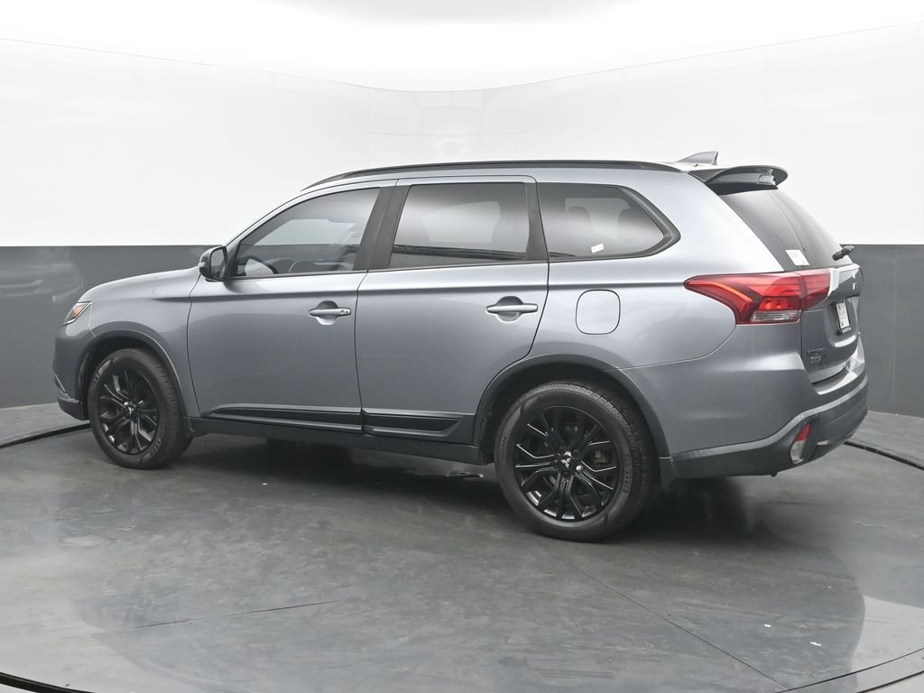 Used 2018 Mitsubishi Outlander LE SUV