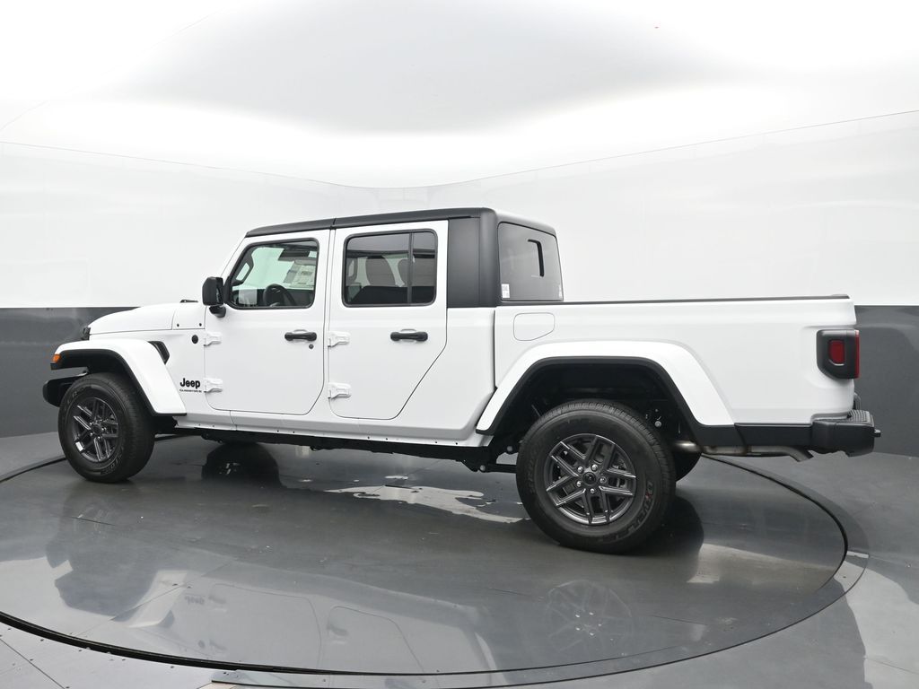 2025 Jeep Gladiator Sport photo 3