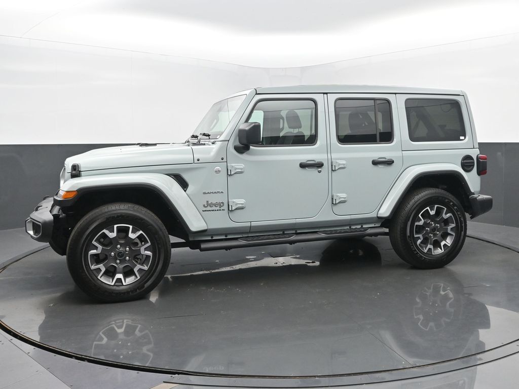 2024 Jeep Wrangler Sahara photo 2