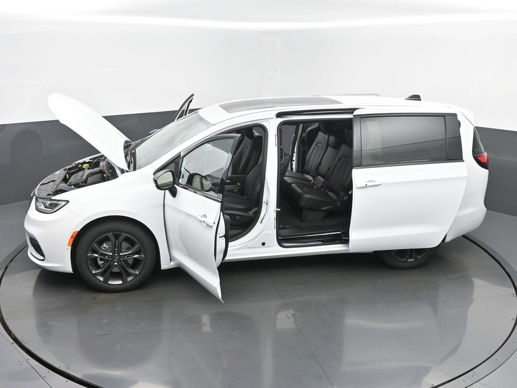 2026 Chrysler Pacifica Select - Photo 63