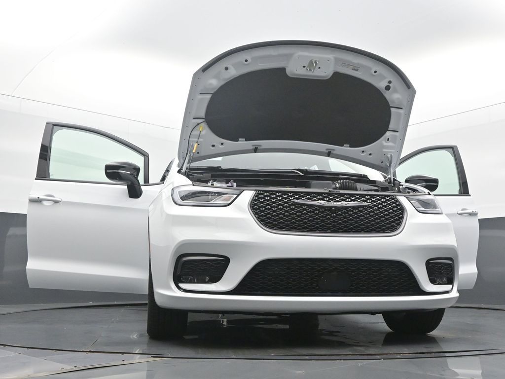 2026 Chrysler Pacifica Select - Photo 58