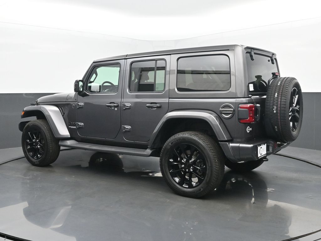 2021 Jeep Wrangler Sahara High Altitude photo 3