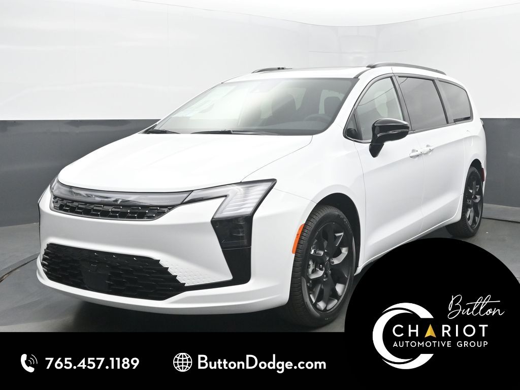 2027 Chrysler Pacifica Limited's photo