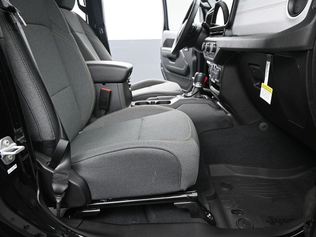 2025 Jeep Wrangler 4-Door Sport S - Photo 18