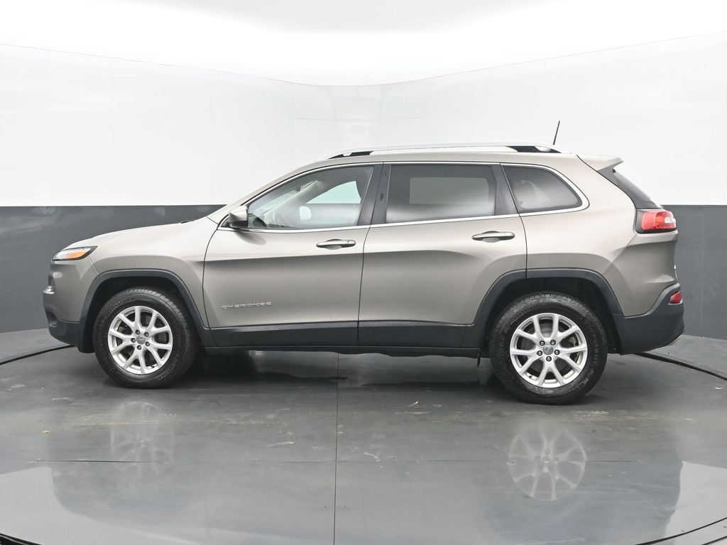 Used 2017 Jeep Cherokee Latitude SUV