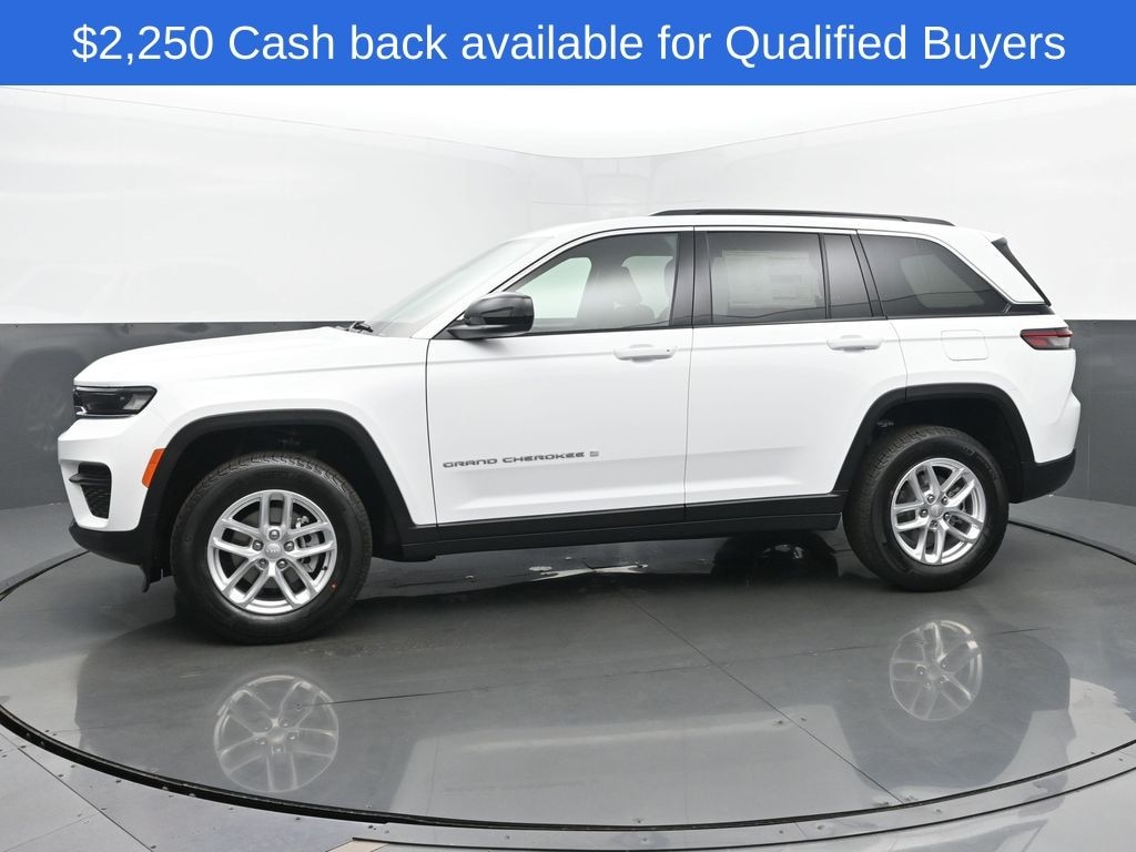 New 2025 Jeep Grand Cherokee Laredo X Sport Utility