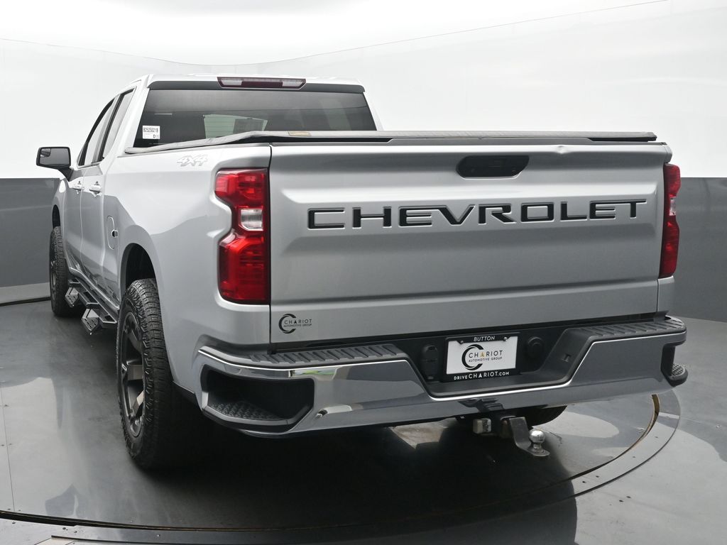 2019 Chevrolet Silverado 1500 LT photo 3