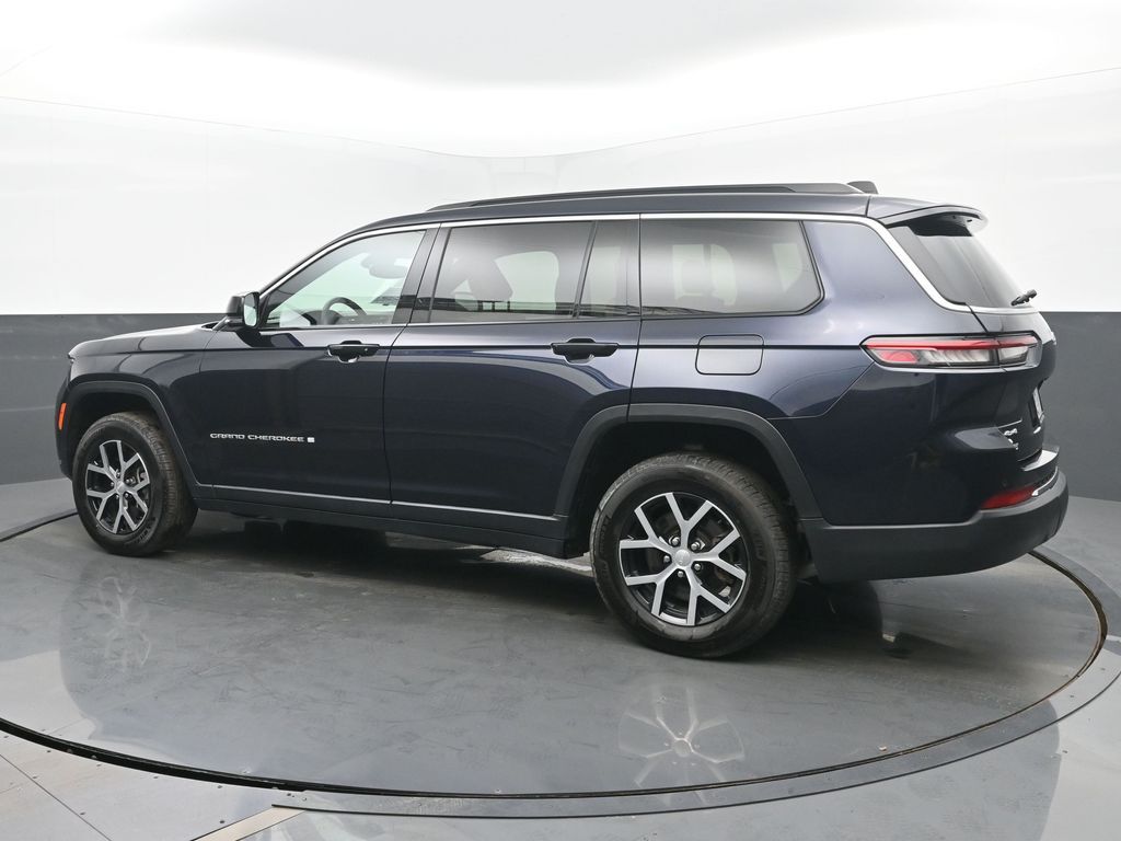 2024 Jeep Grand Cherokee Limited photo 3