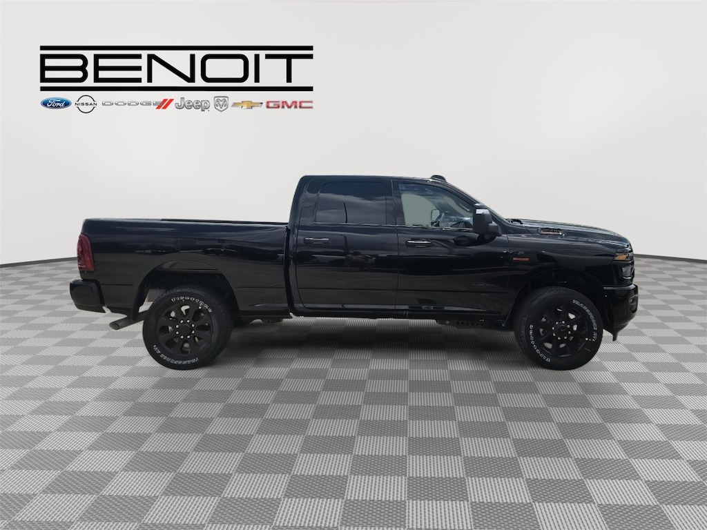 New 2025 Ram 2500 BIG HORN CREW CAB 4X4 6'4 BOX Pickup