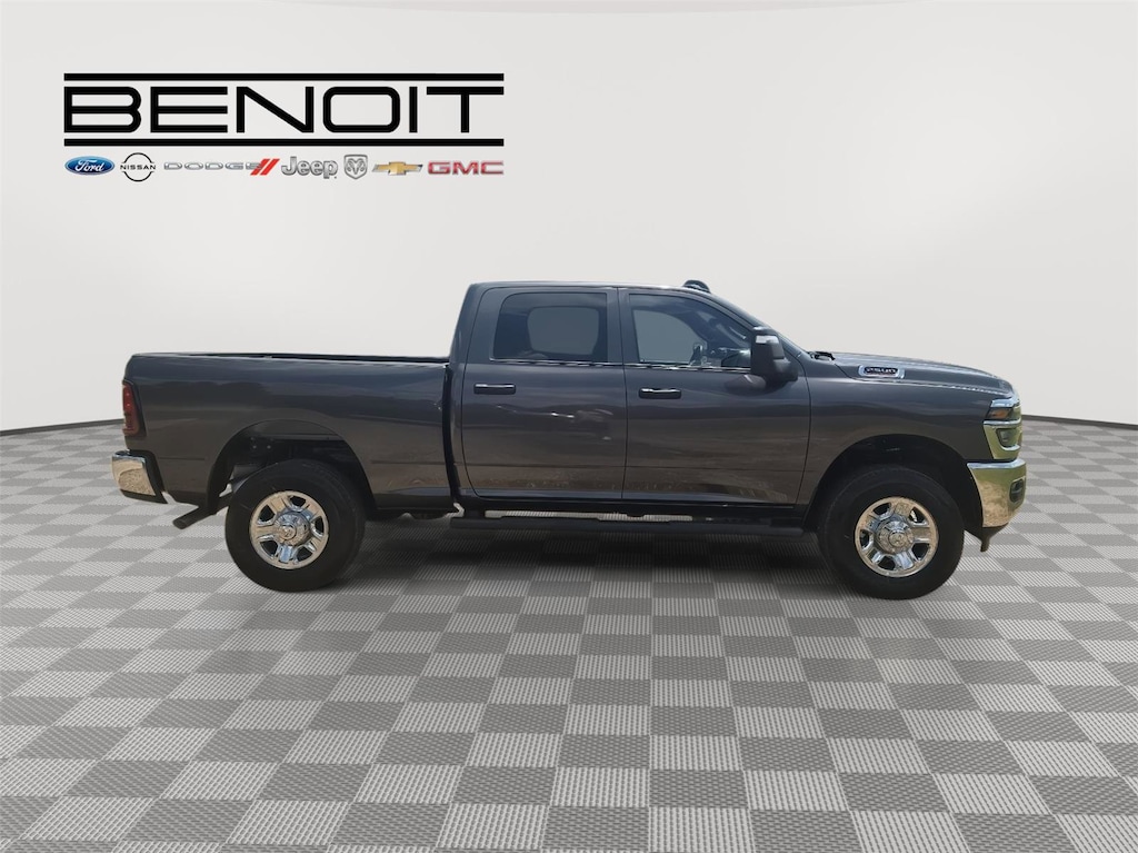 New 2026 Ram 2500 TRADESMAN CREW CAB 4X4 6'4 BOX Pickup