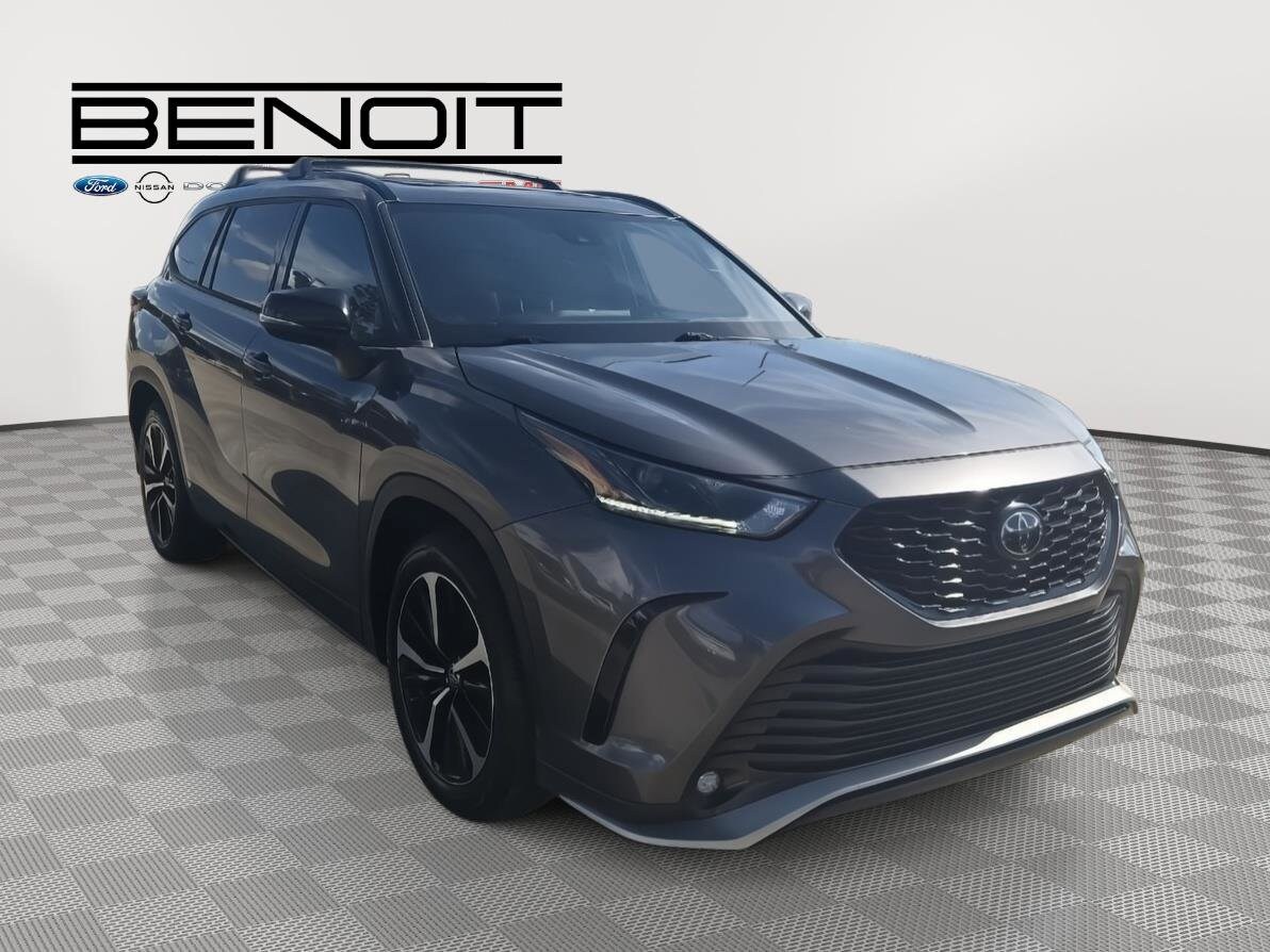 2022 Toyota Highlander XSE photo 3