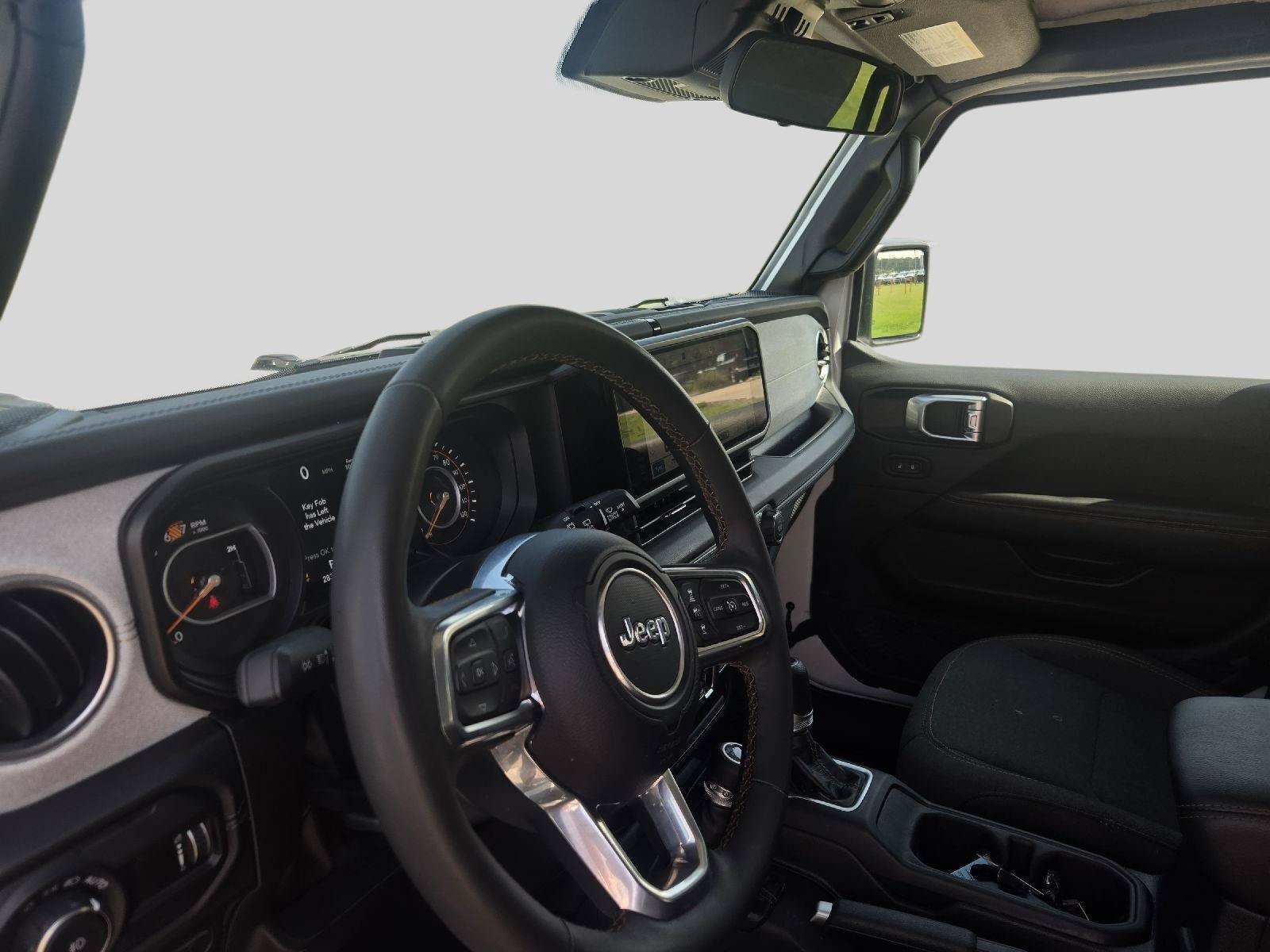 2025 Jeep Wrangler 4-Door Sahara - Photo 9
