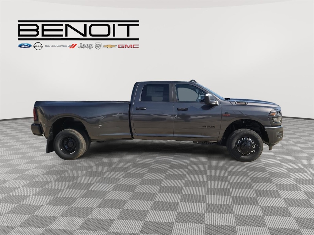 New 2026 Ram 3500 BIG HORN CREW CAB 4X4 8' BOX Pickup