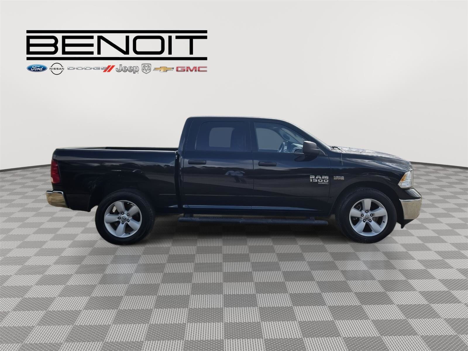 2024 Ram 1500 Classic Tradesman photo 4