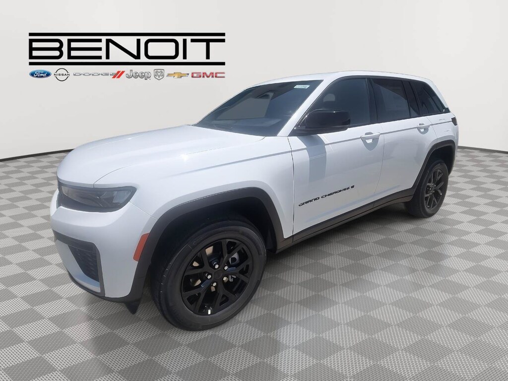 New 2026 Jeep Grand Cherokee LAREDO ALTITUDE 4X4 Sport Utility