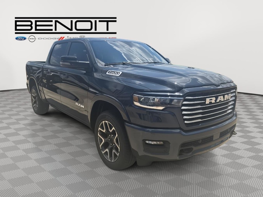 New 2026 Ram 1500 LARAMIE CREW CAB 4X4 5'7 BOX Pickup
