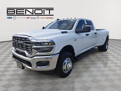 2026 Ram 3500 TRADESMAN CREW CAB 4X4 8' BOX Pickup