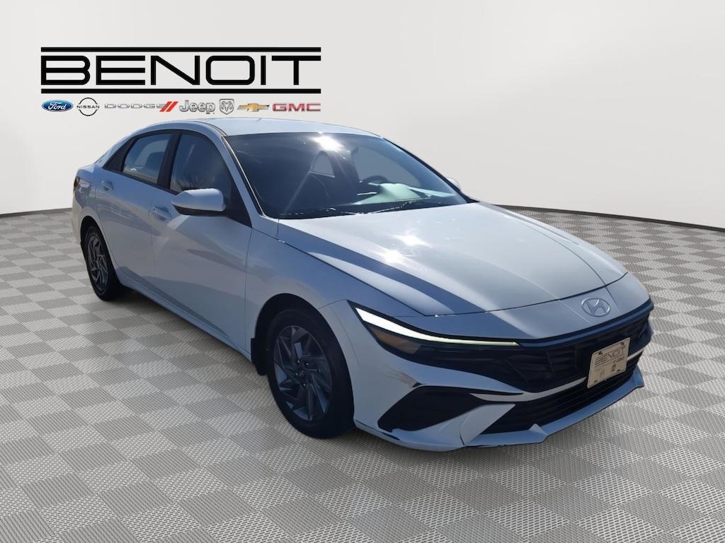 Used 2024 Hyundai Elantra SEL SEL IVT