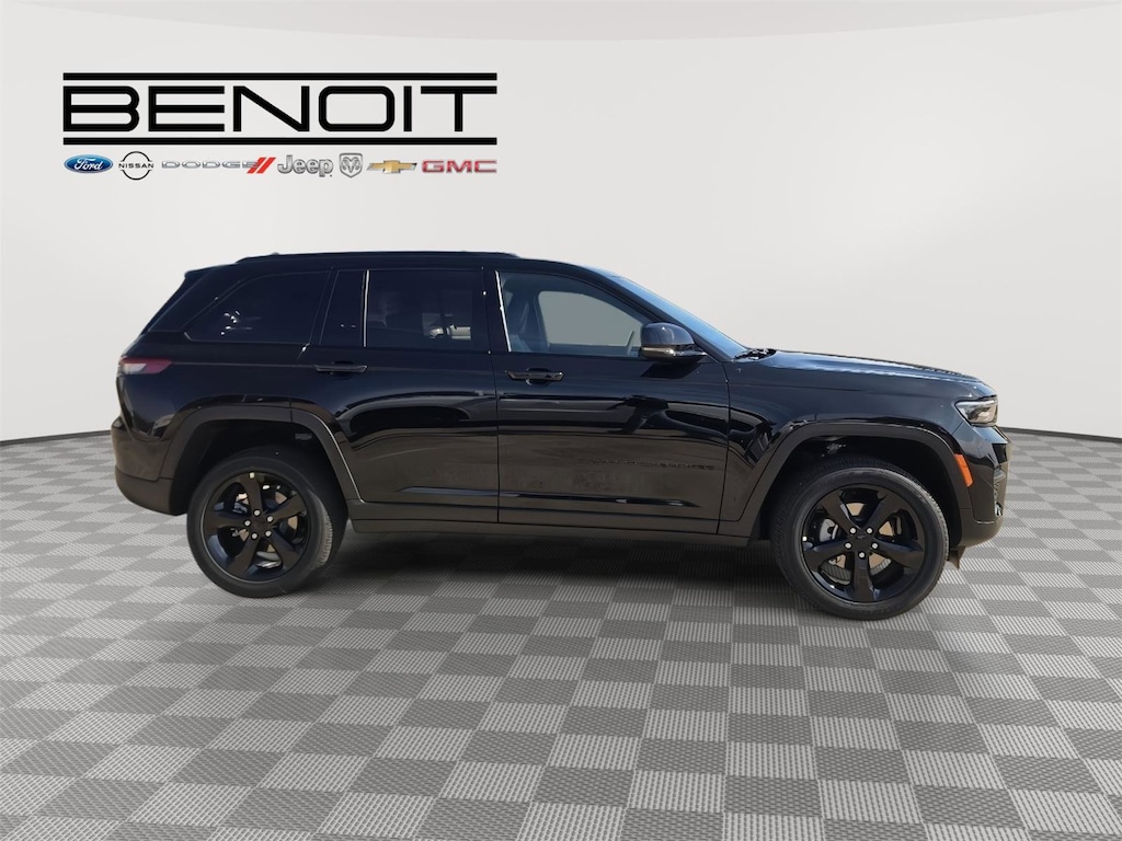 New 2025 Jeep Grand Cherokee ALTITUDE 4X2 Sport Utility