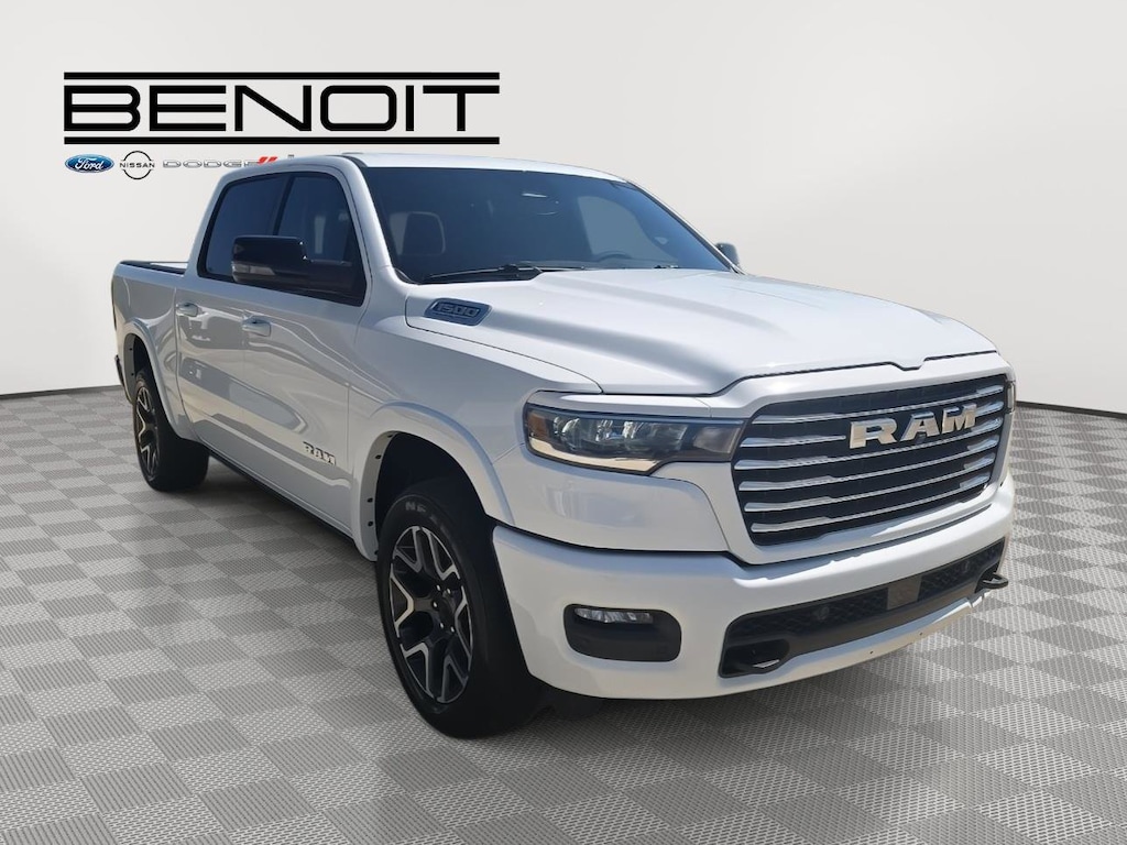 New 2026 Ram 1500 LARAMIE CREW CAB 4X4 5'7 BOX Pickup
