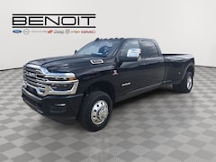 2026 Ram 3500 LARAMIE CREW CAB 4X4 8' BOX Pickup