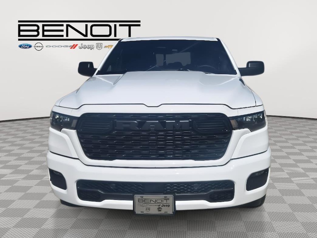 New 2026 Ram 1500 EXPRESS CREW CAB 4X4 5'7 BOX Pickup