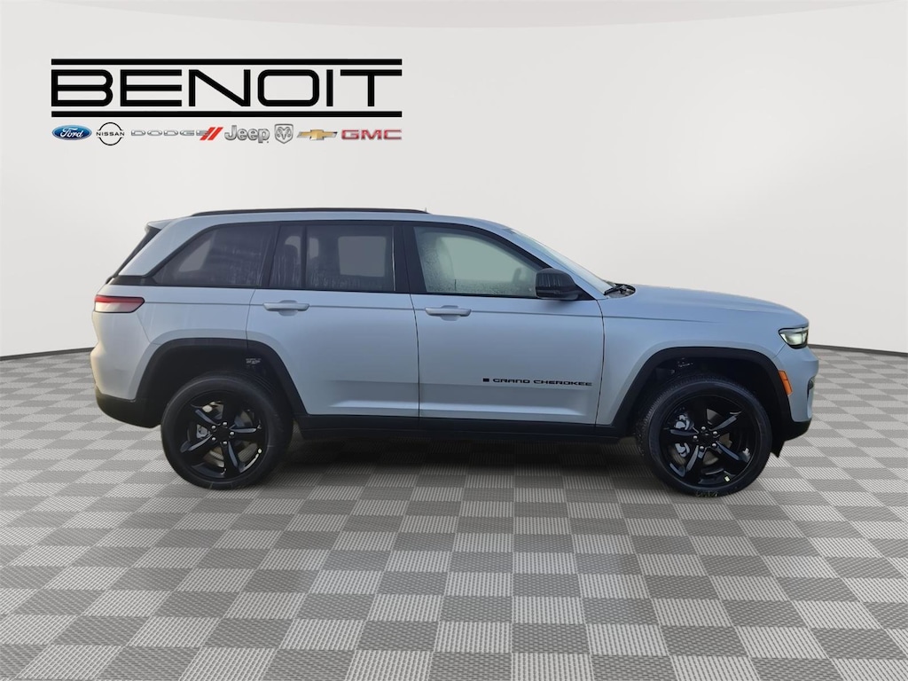 New 2025 Jeep Grand Cherokee ALTITUDE 4X2 Sport Utility