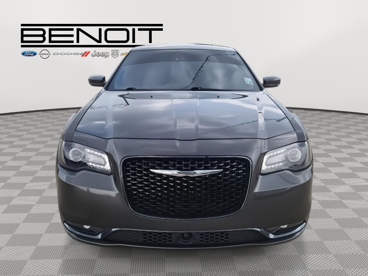 Used 2018 Chrysler 300 S with VIN 2C3CCABG5JH326043 for sale in Leesville, LA