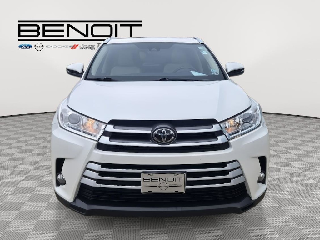 Used 2019 Toyota Highlander XLE XLE V6 FWD