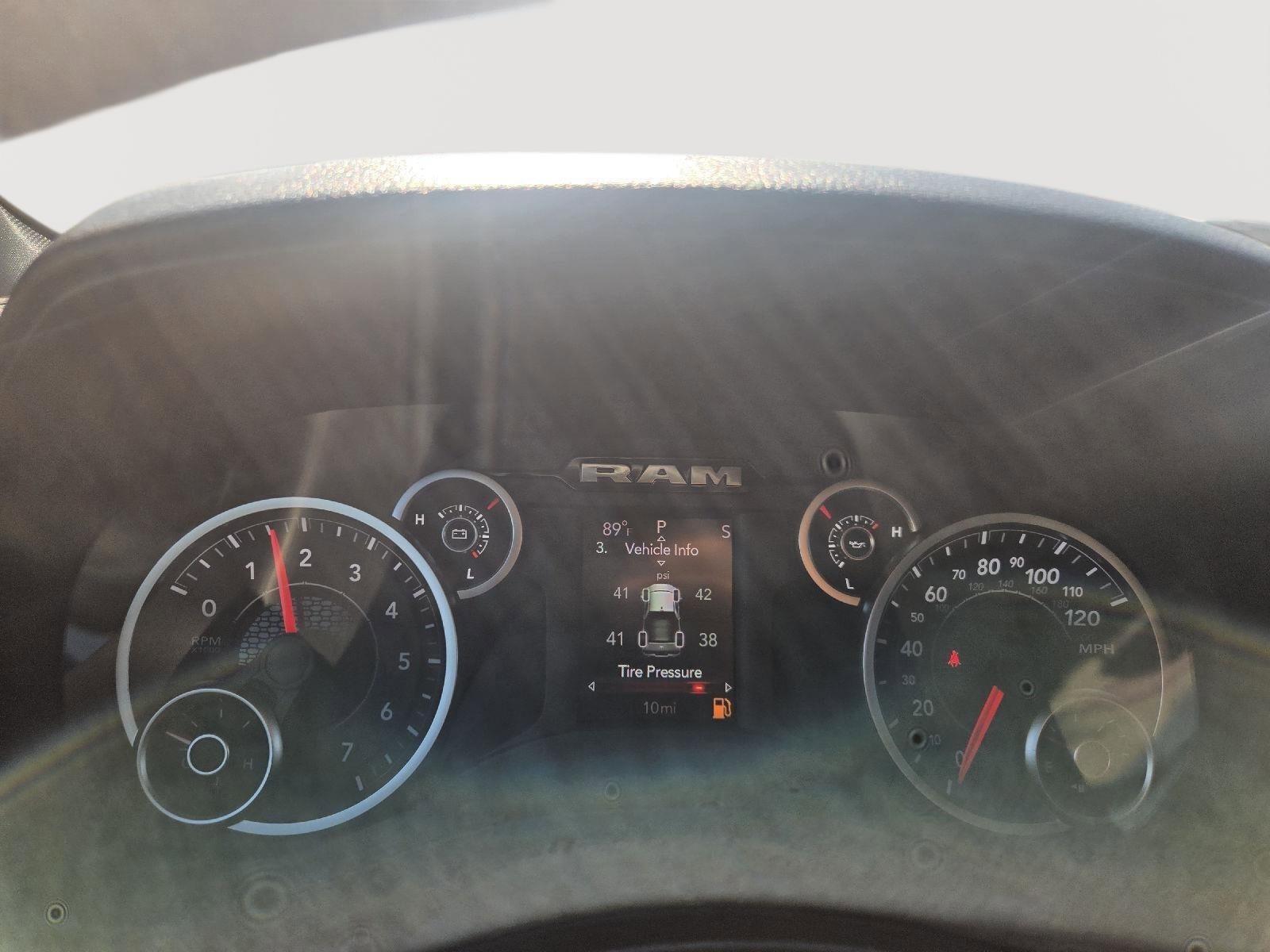 2026 RAM 1500 Express - Photo 14