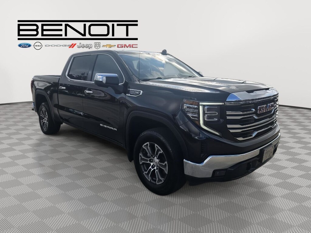 Used 2025 GMC Sierra 1500 SLT 4WD Crew Cab 147 SLT