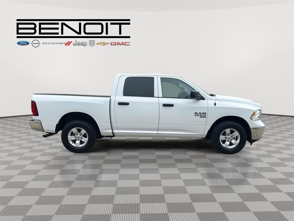 Used 2022 Ram 1500 Classic SLT SLT 4x4 Crew Cab 57 Box