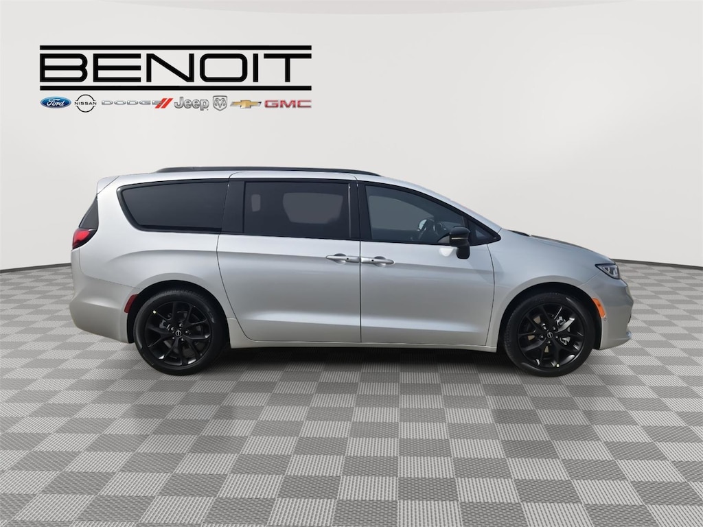 New 2026 Chrysler Pacifica SELECT Passenger Van