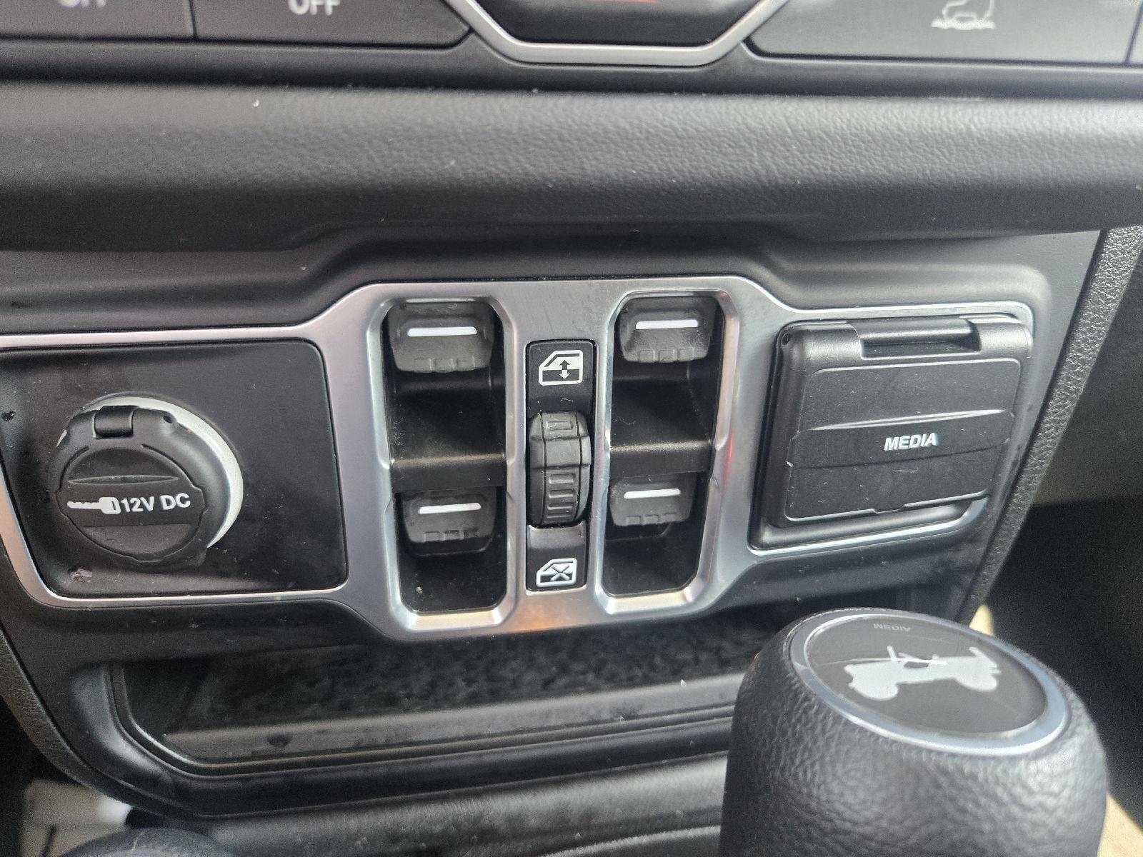 2025 Jeep Wrangler 4-Door Sahara - Photo 18