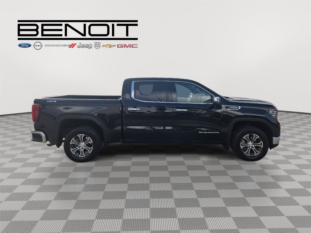 Used 2025 GMC Sierra 1500 SLT 4WD Crew Cab 147 SLT