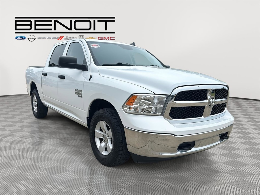 Used 2022 Ram 1500 Classic SLT SLT 4x4 Crew Cab 57 Box