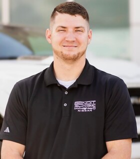 Staff member Isaiah Langley from ID_45433b