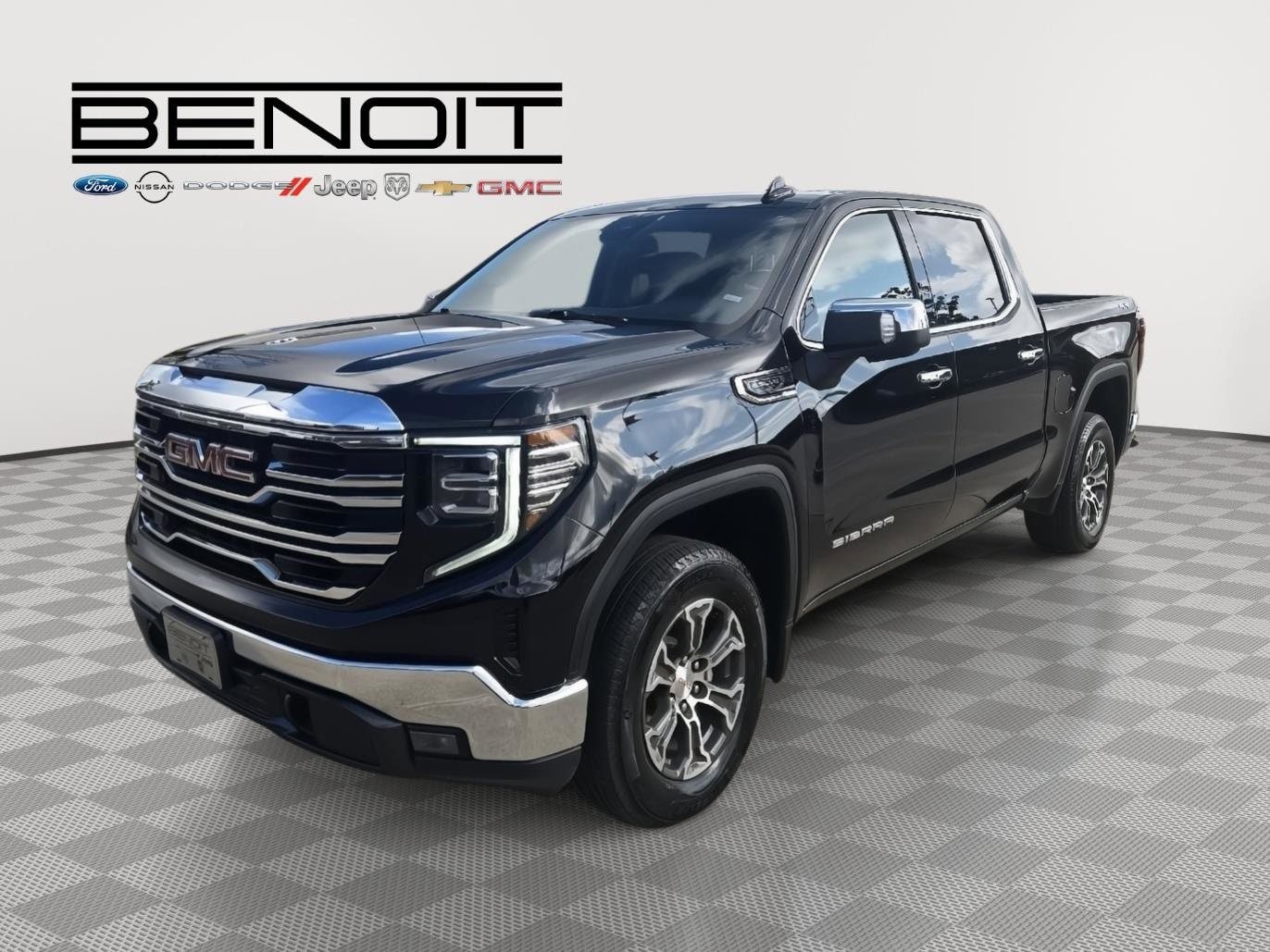 2025 GMC Sierra 1500 SLT's photo