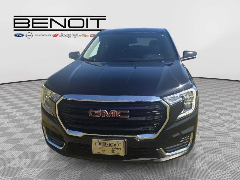 Used 2024 GMC Terrain SLE FWD  SLE