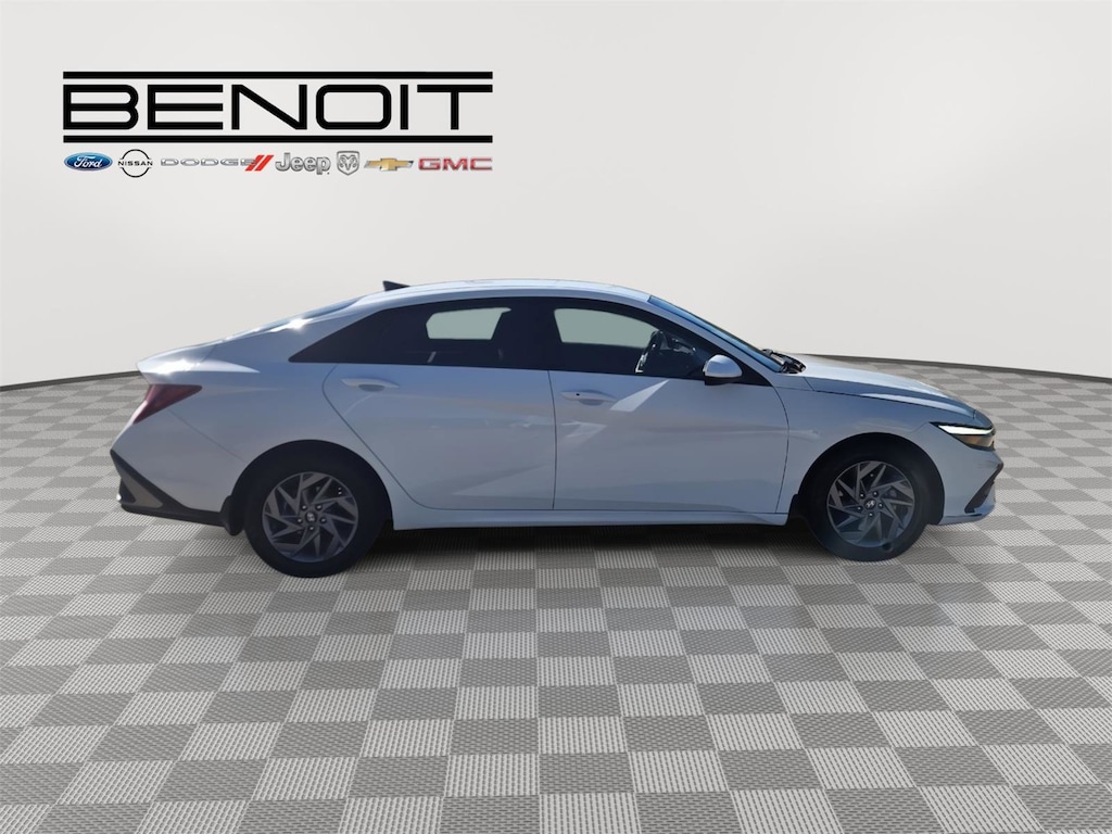 Used 2024 Hyundai Elantra SEL SEL IVT