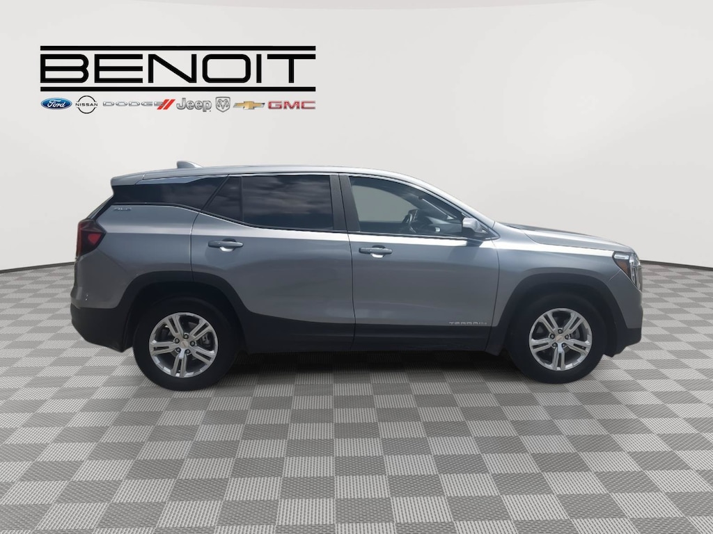 Used 2024 GMC Terrain SLE FWD SLE