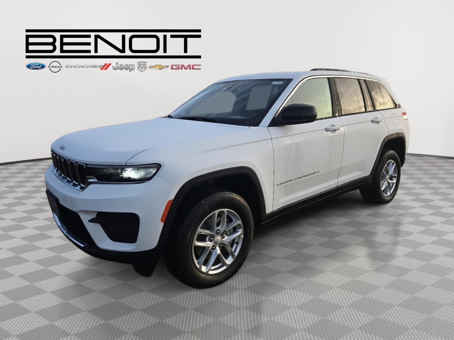 2025 Jeep Grand Cherokee Laredo's photo
