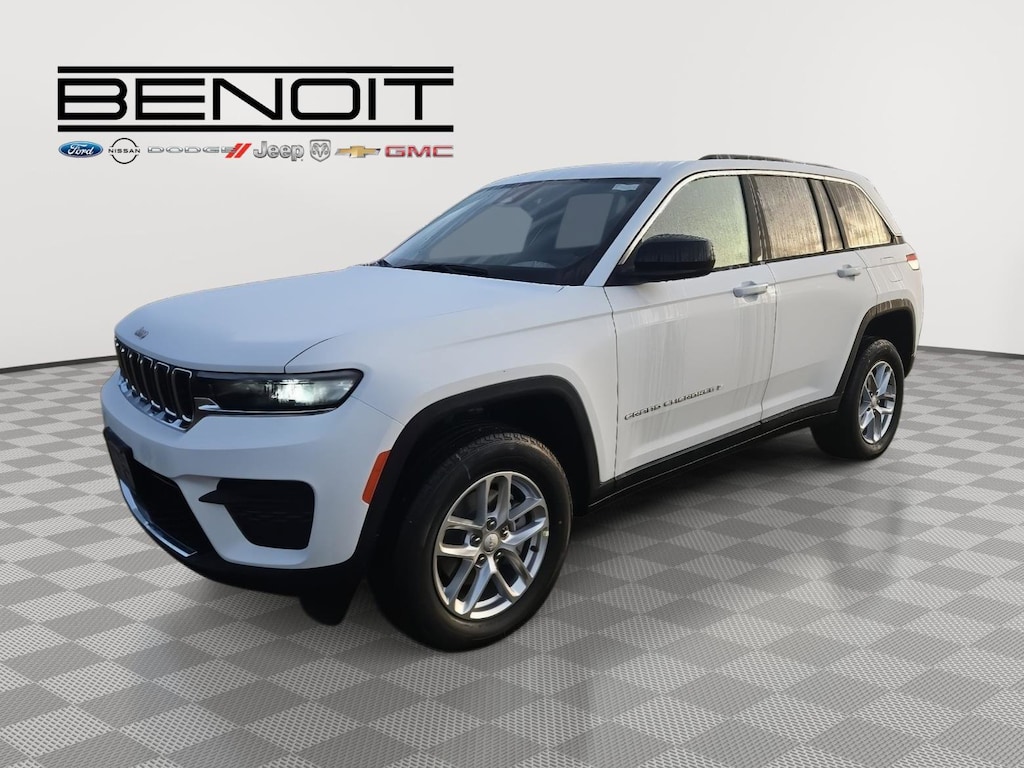 New 2025 Jeep Grand Cherokee LAREDO X 4X2 Sport Utility
