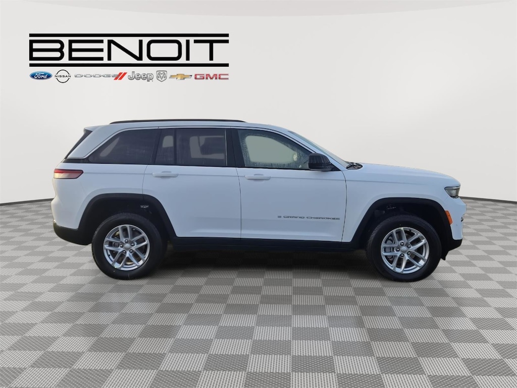 New 2025 Jeep Grand Cherokee LAREDO X 4X2 Sport Utility