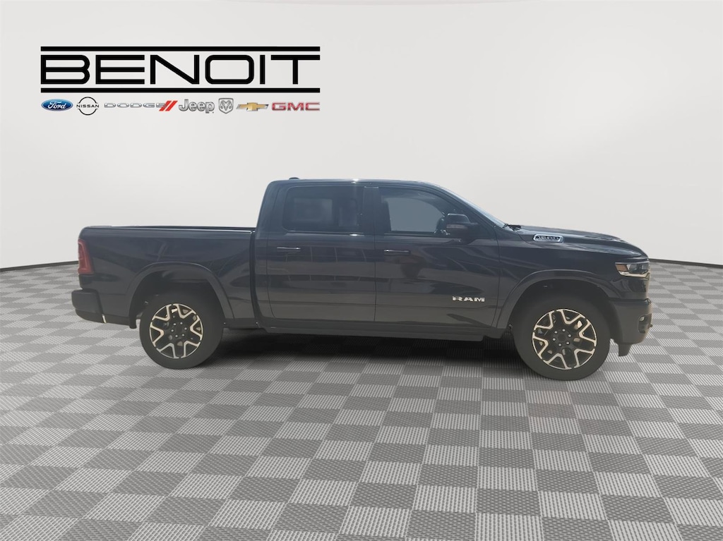 New 2026 Ram 1500 LARAMIE CREW CAB 4X4 5'7 BOX Pickup